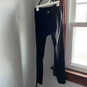 black lululemon leggings